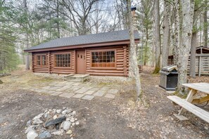 Cabin Exterior | Picnic Table | Gas Grill | Wood-Burning Fire Pit