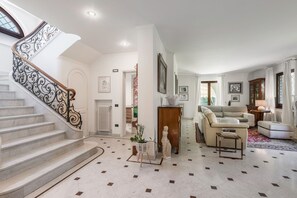 Autumn, Living Room, Spring, Summer