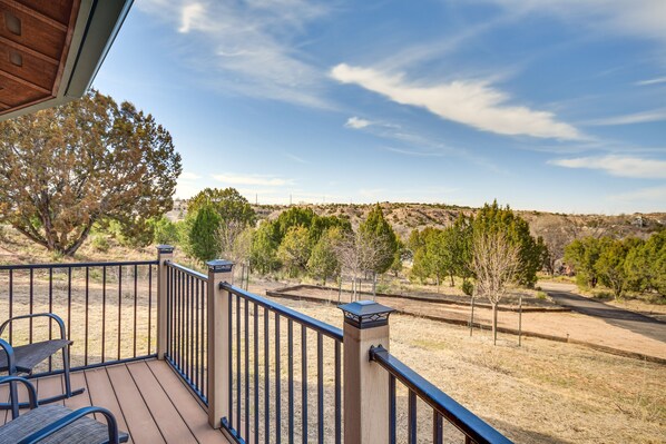 Amarillo Vacation Rental | 3BR | 2BA | 1,667 Sq Ft | 3 Steps Required