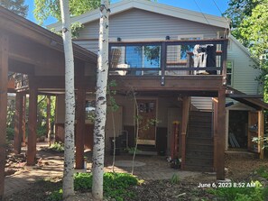 The Aspen Grove - very private, 2 bedrooms, 2 baths, big deck, big living area