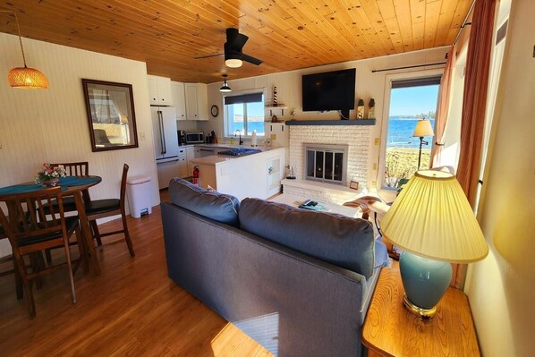 Watercolors Retreat Interior