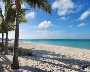 Beautiful Treasure Cay Beach