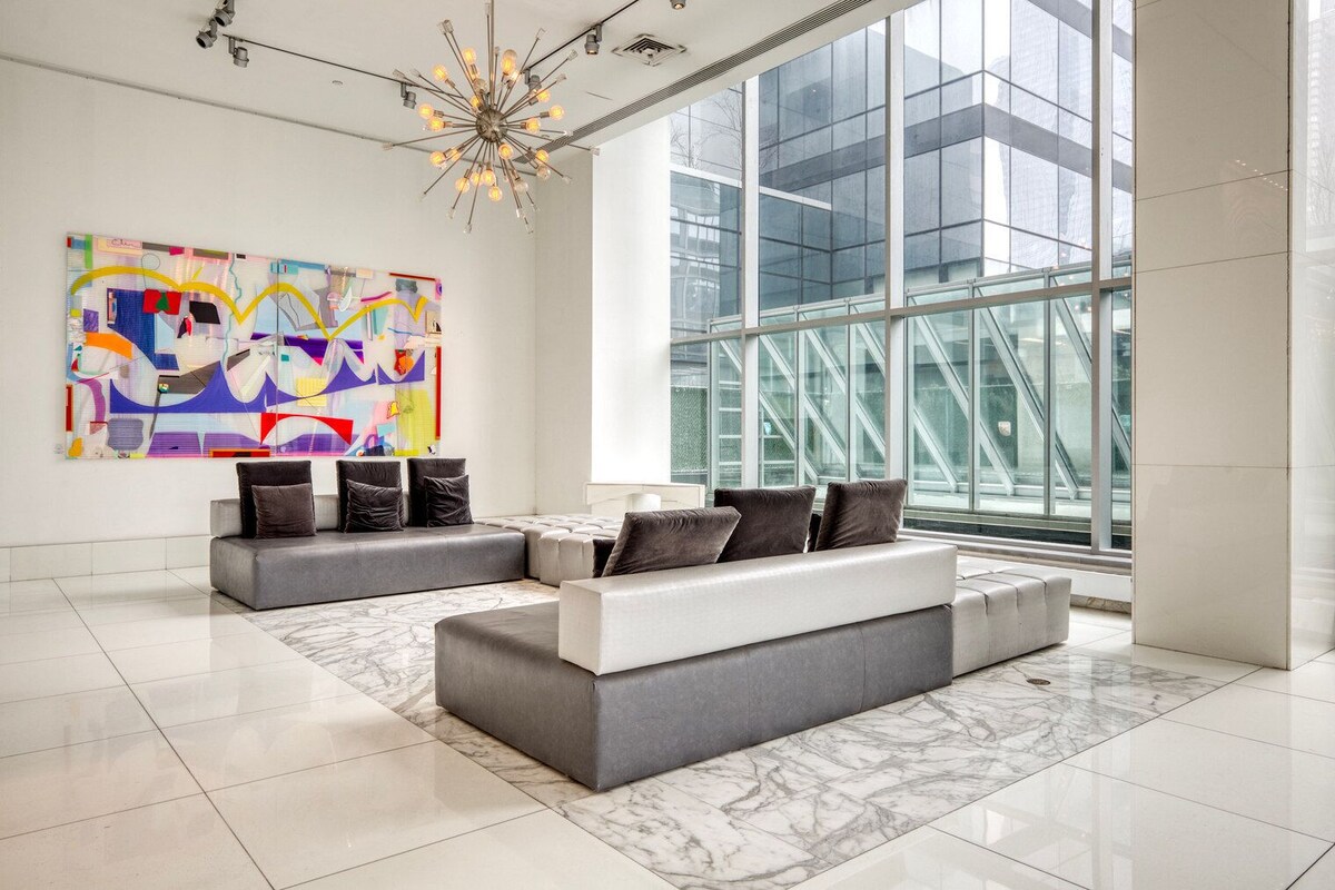 Hip Hell’s Kitchen 1BR w/ Gym, Doorman, nr Museum, by Blueground