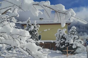 Extérieur maison de vacances [hiver]