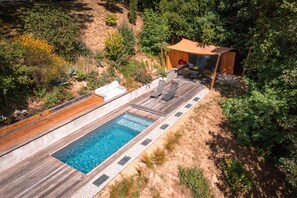 Private 5x2m swimming pool - Bubble cover + rolling desk (mobile terrace cover) - Sun loungers + parasol - Covered terrace with dining table - Plancha - Garden furniture.