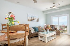 Living room/ Dining area