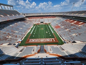 Walk to UT football stadium