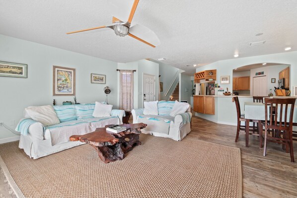 Living room to entry & kitchen
