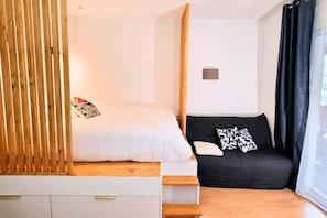 Side night and bed-sofa