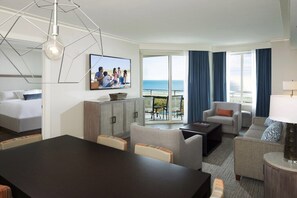 hhhgv-hi-res-oceanfront-dining-living.jpg