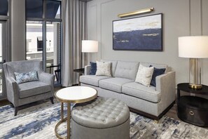 chslp-hi-res-suite-1-bedroom-deluxe-w-balcony-living-exterior.jpg