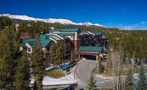 Valdoro Mountain Lodge by Hilton_3.jpg