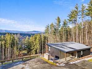 Mountaintop Retreat, Stunning Views - The Kelley (3324)