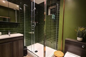 Guests particularly comment on the amazing shower - strong and warm!