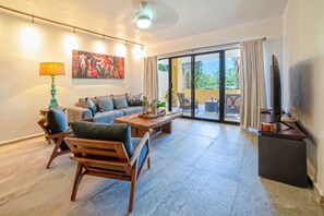 Condo - Image 3