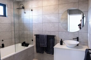 Bathroom with a deep double person bath