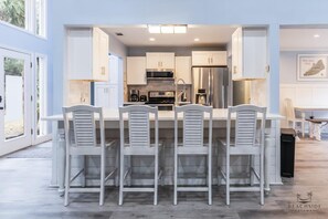 6 Park - Kitchen Island Bar Seating