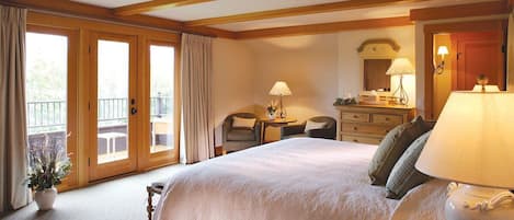 Upstairs Mountain-Facing King Suite