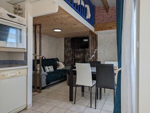 PXL 20230824 092018967