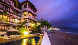 Night time view of Condo looking towards the Malecon which is a 5 minute walk.