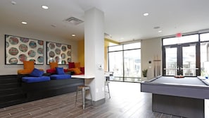 Spielezimmer