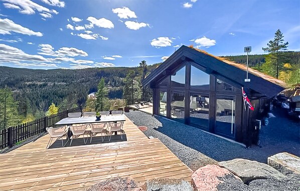 Ulkoruokailutilat