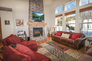 Main Level Living Area with Smart TV and Gas Fireplace