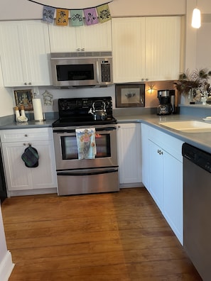 Full Kitchen