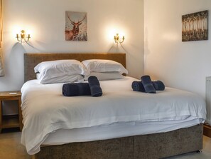 Double bedroom | Hay Barn - Sea View Barns, Penryn, near Falmouth