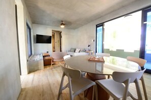 Dinning table