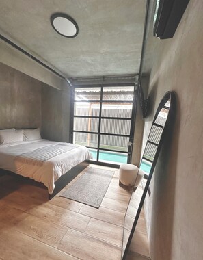 Queen bed