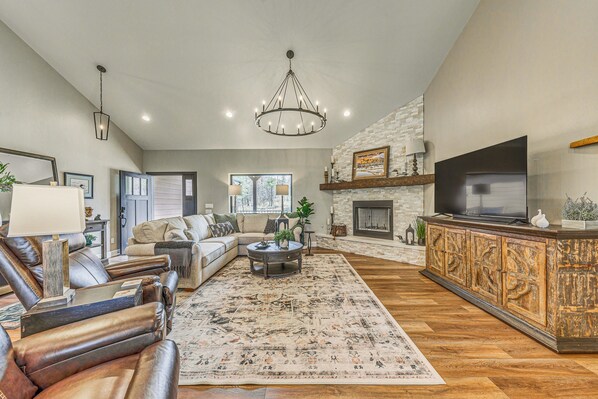 Ruidoso Vacation Rental | 3BR | 2BA | 2,170 Sq Ft | Stairs Required