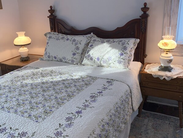 Queen bedroom on 2nd floor