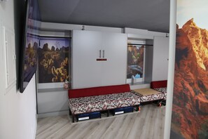 JC406 01 Entrance