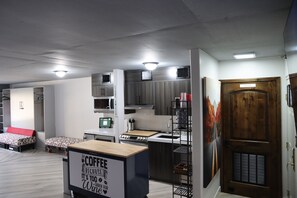 JC406 03 Kitchen Area
