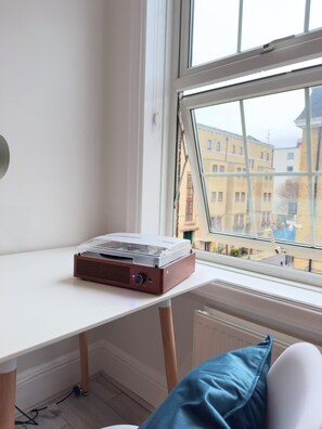 Image 4