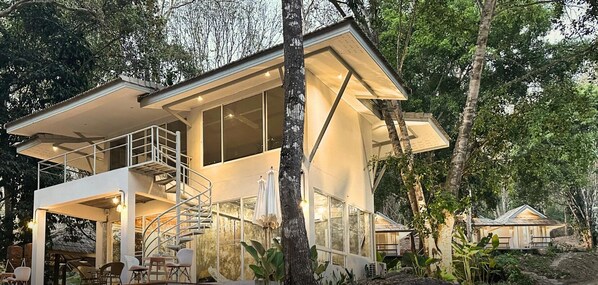 Fachada da propriedade
