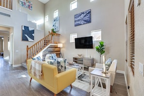 Living Room | 1st Floor | Smart TV