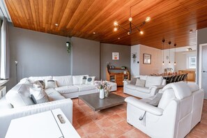 Spacious living room