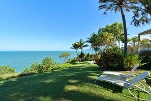 Port ridge: laze with ocean views