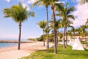 B Nayar Beach Club, Access Included* in your Rental!
