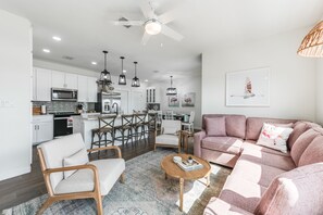 Living Area - Lovely décor in the living area!