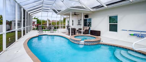 Lehigh Acres Vacation Rental | 3BR | 2BA | 1 Step to Enter | 2,200 Sq Ft