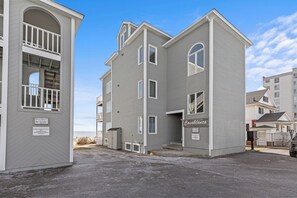 120Boisvert20Unit209-01