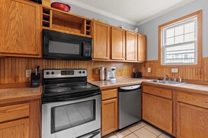 1520bay20ave20unit2032C20oob-006