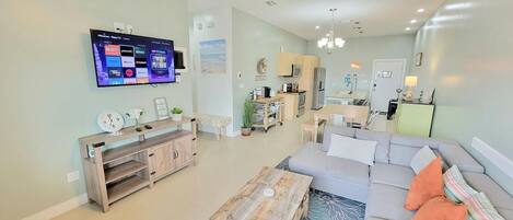 Screen, Home Decor, Indoors, Couch, Furniture