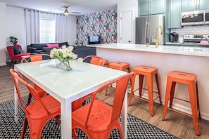 Dining/Kitchen