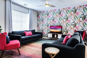 Living Room w/ Smart TV