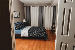 Bedroom Entrance/Double Doors