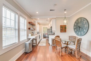Dining Area | Central Heating & A/C | Ceiling Fans | Free WiFi